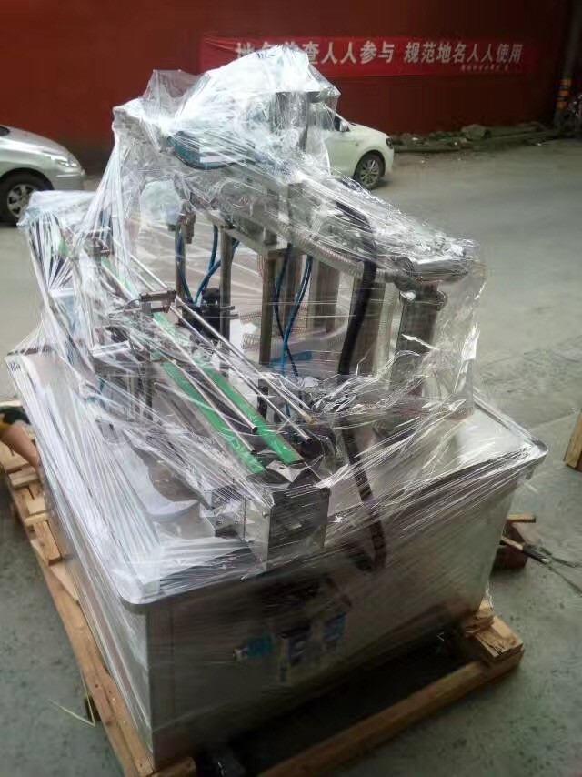 automatische flüssige Füllmaschine-lineare Art der Flaschen-100ml für Bier 2